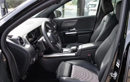 Mercedes-Benz GLA, 2023 год, 2 650 000 рублей, 7 фотография