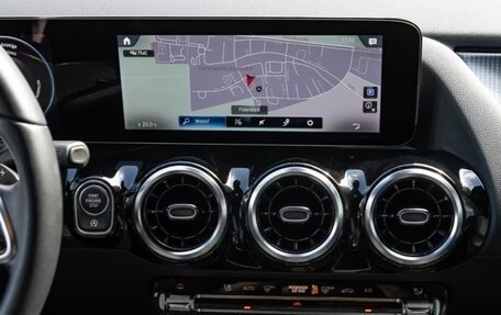 Mercedes-Benz GLA, 2023 год, 2 650 000 рублей, 13 фотография