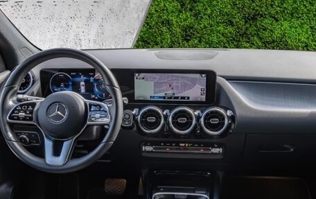Mercedes-Benz GLA, 2023 год, 2 650 000 рублей, 8 фотография