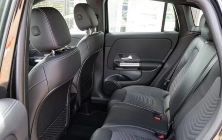 Mercedes-Benz GLA, 2023 год, 2 650 000 рублей, 16 фотография