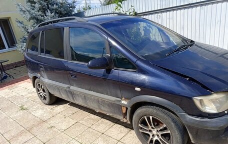 Opel Zafira A рестайлинг, 2003 год, 90 000 рублей, 2 фотография
