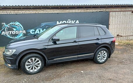 Volkswagen Tiguan II, 2019 год, 1 750 000 рублей, 2 фотография
