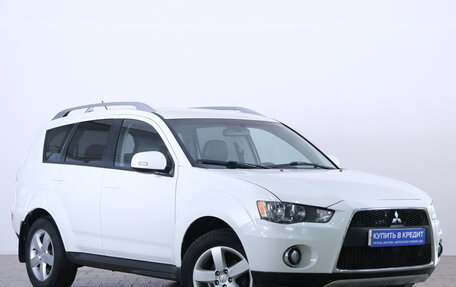 Mitsubishi Outlander III рестайлинг 3, 2010 год, 1 249 000 рублей, 2 фотография