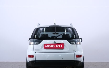 Mitsubishi Outlander III рестайлинг 3, 2010 год, 1 249 000 рублей, 6 фотография