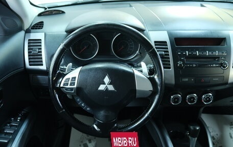 Mitsubishi Outlander III рестайлинг 3, 2010 год, 1 249 000 рублей, 13 фотография