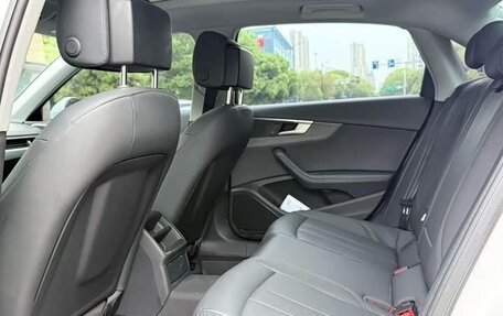 Audi A4, 2022 год, 2 590 000 рублей, 7 фотография