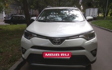 Toyota RAV4, 2017 год, 3 990 000 рублей, 7 фотография