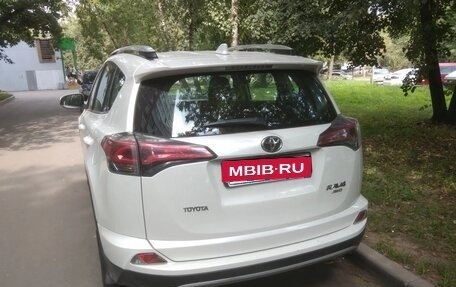 Toyota RAV4, 2017 год, 3 990 000 рублей, 2 фотография