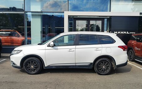 Mitsubishi Outlander III рестайлинг 3, 2016 год, 1 499 000 рублей, 9 фотография