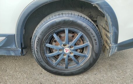 Mitsubishi Outlander III рестайлинг 3, 2016 год, 1 499 000 рублей, 13 фотография