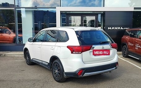 Mitsubishi Outlander III рестайлинг 3, 2016 год, 1 499 000 рублей, 8 фотография