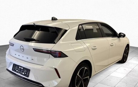 Opel Astra, 2023 год, 1 850 000 рублей, 4 фотография