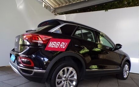 Volkswagen T-Roc I, 2022 год, 2 720 000 рублей, 5 фотография