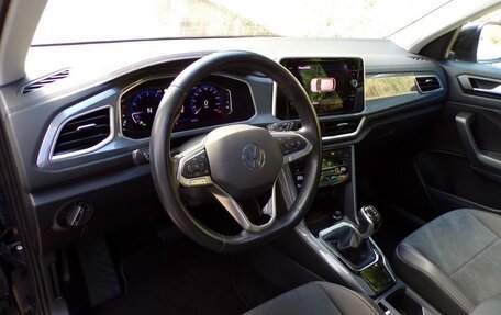 Volkswagen T-Roc I, 2022 год, 2 720 000 рублей, 9 фотография
