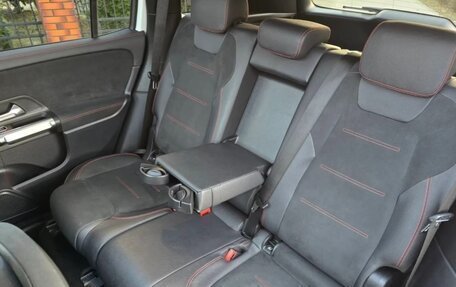 Mercedes-Benz GLB, 2022 год, 3 850 000 рублей, 9 фотография