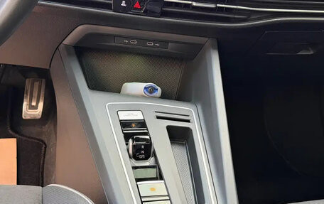 Volkswagen Golf VIII, 2022 год, 2 200 000 рублей, 13 фотография