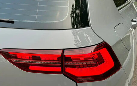 Volkswagen Golf VIII, 2022 год, 2 200 000 рублей, 23 фотография