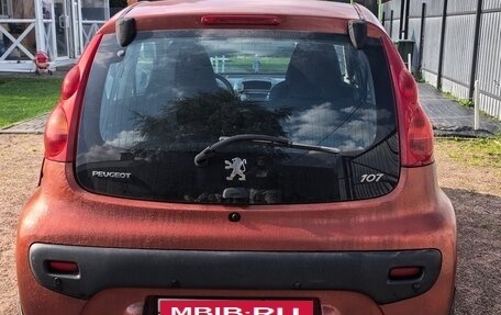 Peugeot 107 I рестайлинг, 2009 год, 415 000 рублей, 3 фотография