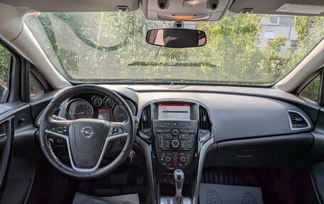 Opel Astra OPC J, 2014 год, 940 000 рублей, 15 фотография