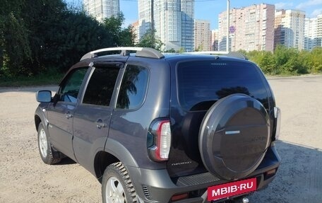 Chevrolet Niva I рестайлинг, 2018 год, 800 000 рублей, 4 фотография