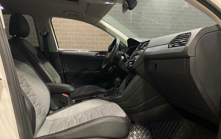 Volkswagen Tiguan II, 2020 год, 3 950 000 рублей, 10 фотография