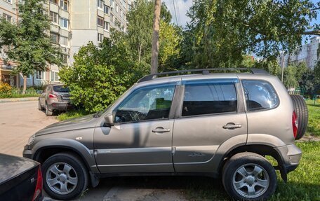 Chevrolet Niva I рестайлинг, 2012 год, 530 000 рублей, 4 фотография