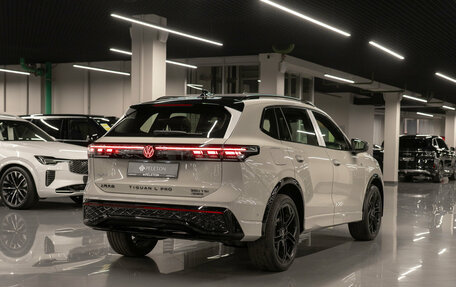 Volkswagen Tiguan, 2026 год, 4 900 000 рублей, 27 фотография