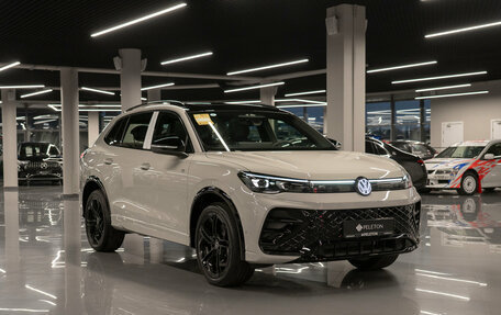 Volkswagen Tiguan, 2026 год, 4 900 000 рублей, 24 фотография