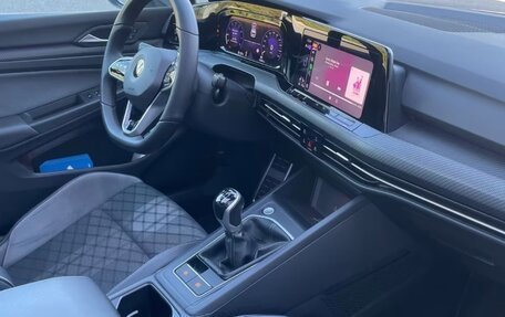 Volkswagen Golf VIII, 2022 год, 2 790 000 рублей, 9 фотография