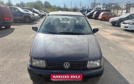 Volkswagen Polo III рестайлинг, 1997 год, 135 000 рублей, 1 фотография