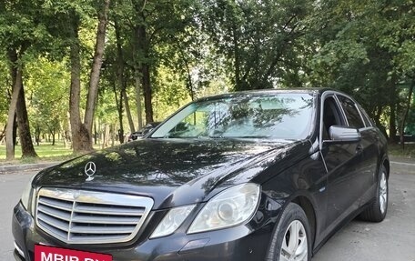 Mercedes-Benz E-Класс, 2012 год, 1 300 000 рублей, 3 фотография