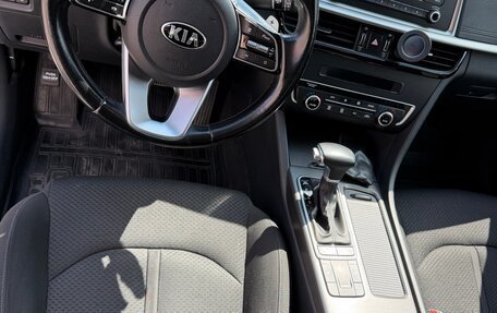 KIA Optima IV, 2018 год, 2 000 000 рублей, 17 фотография