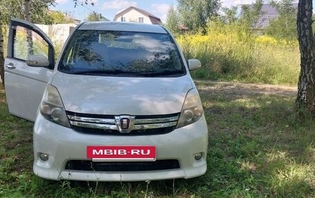 Toyota ISis I, 2011 год, 1 200 000 рублей, 6 фотография