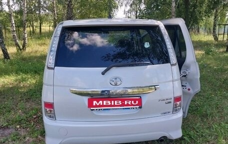 Toyota ISis I, 2011 год, 1 200 000 рублей, 5 фотография