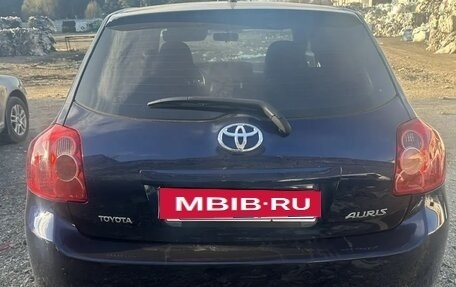Toyota Auris II, 2009 год, 750 000 рублей, 2 фотография