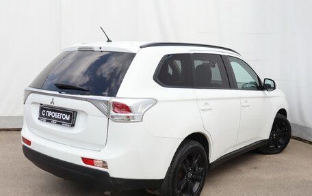 Mitsubishi Outlander III рестайлинг 3, 2012 год, 930 000 рублей, 4 фотография