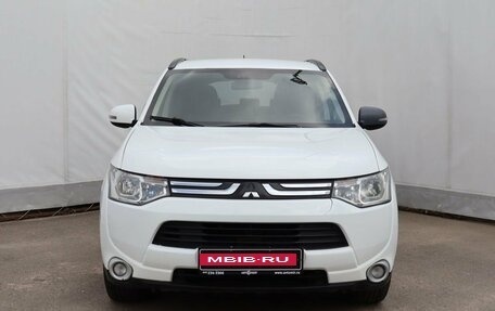 Mitsubishi Outlander III рестайлинг 3, 2012 год, 930 000 рублей, 2 фотография