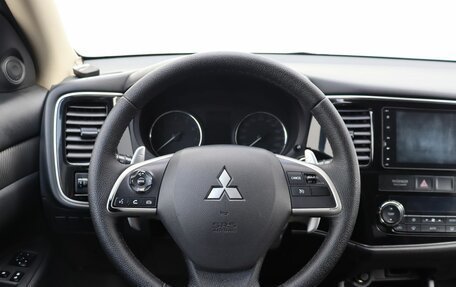 Mitsubishi Outlander III рестайлинг 3, 2012 год, 930 000 рублей, 14 фотография