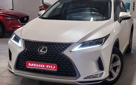 Lexus RX IV рестайлинг, 2020 год, 5 300 000 рублей, 1 фотография