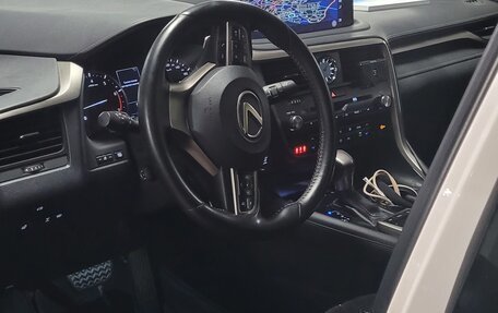 Lexus RX IV рестайлинг, 2020 год, 5 300 000 рублей, 4 фотография