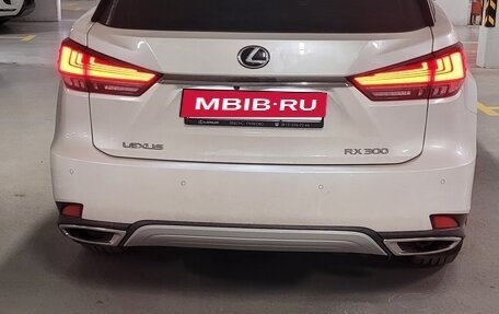 Lexus RX IV рестайлинг, 2020 год, 5 300 000 рублей, 6 фотография