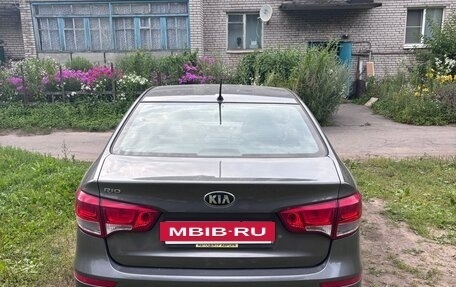 KIA Rio III рестайлинг, 2016 год, 850 000 рублей, 4 фотография