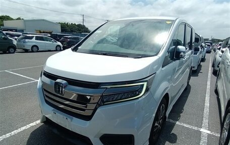 Honda Stepwgn IV, 2021 год, 1 810 000 рублей, 2 фотография