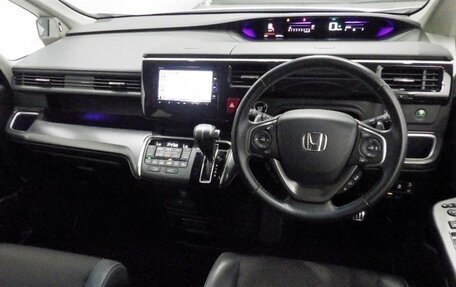 Honda Stepwgn IV, 2021 год, 1 810 000 рублей, 12 фотография