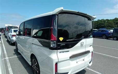 Honda Stepwgn IV, 2021 год, 1 810 000 рублей, 5 фотография