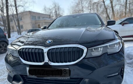 BMW 3 серия, 2020 год, 2 900 000 рублей, 3 фотография