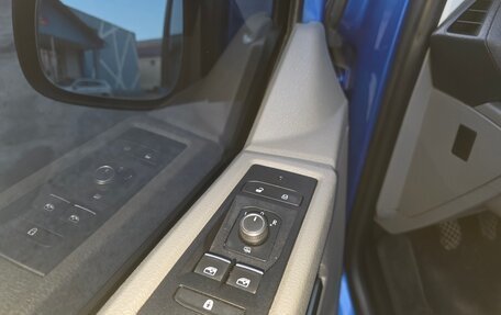 Volkswagen Caravelle T6 рестайлинг, 2021 год, 3 350 000 рублей, 12 фотография