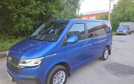Volkswagen Caravelle T6 рестайлинг, 2021 год, 3 350 000 рублей, 7 фотография