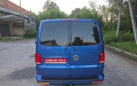 Volkswagen Caravelle T6 рестайлинг, 2021 год, 3 350 000 рублей, 6 фотография