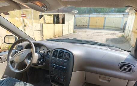 Chrysler Voyager IV, 2002 год, 650 000 рублей, 9 фотография